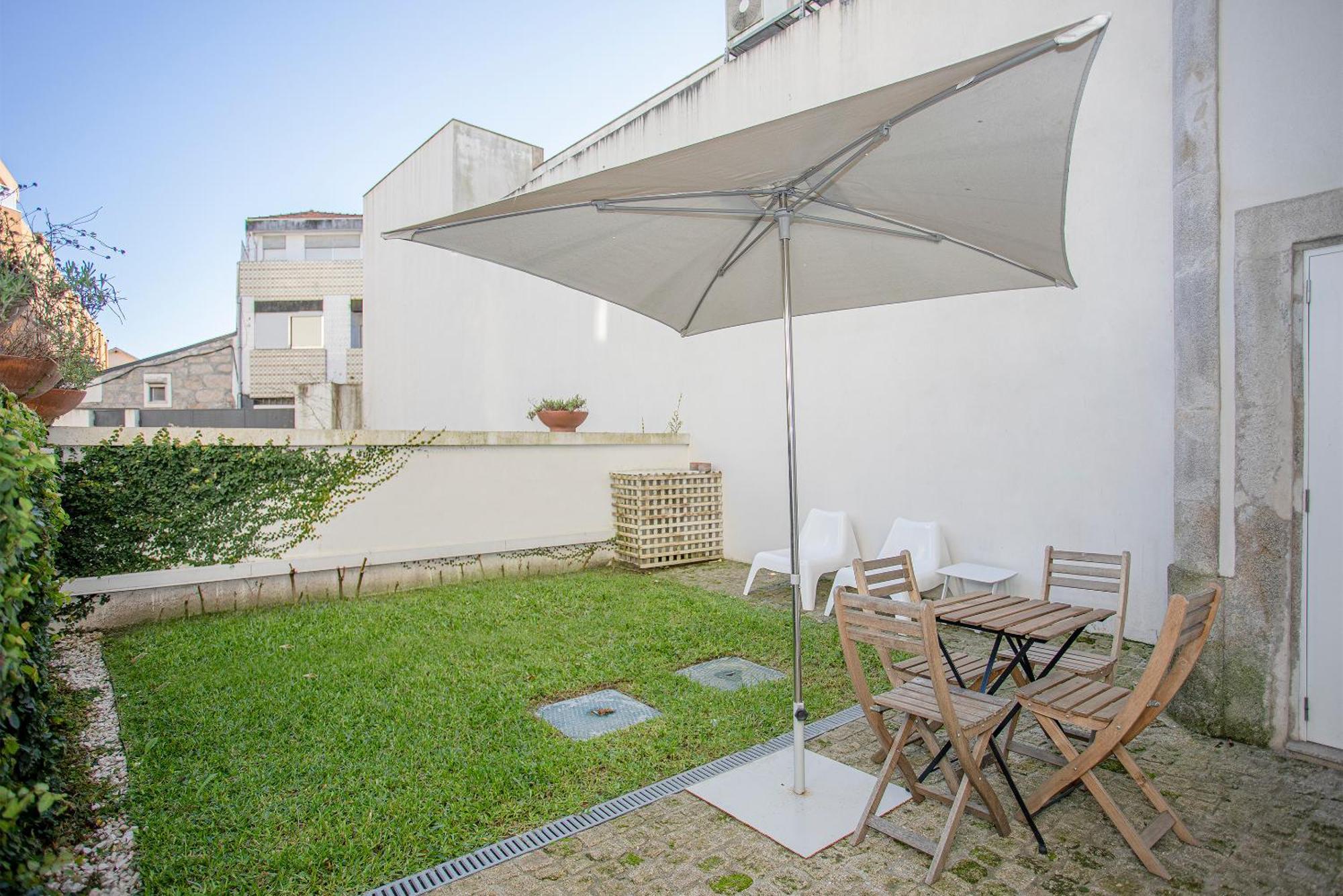 Liiiving In Porto - Garden Light Mezzanine Apartment Ngoại thất bức ảnh